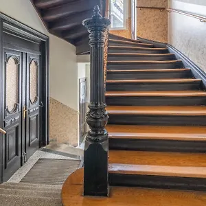  Apartment Gemuetliche Dachgeschosswohnung -waldstrassenviertel