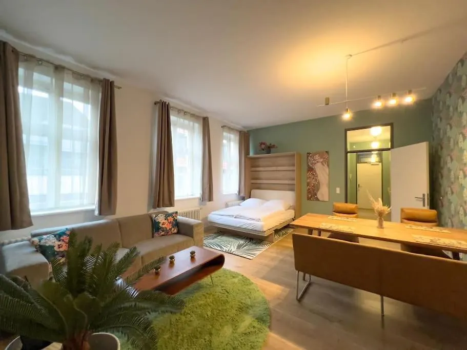 Exklusives Leipzig City Apartment Flowers